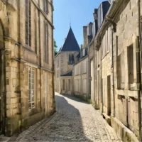Senlis. Istorija. Architektūra.